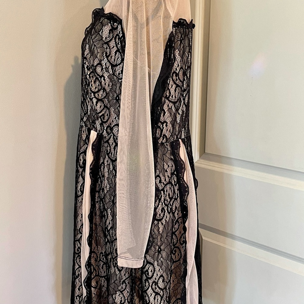 Simply Be Gorgeous Evening Dress! - Picture 2 of 9